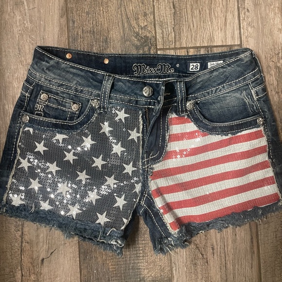 Miss Me Pants - Miss me flag shorts size 28